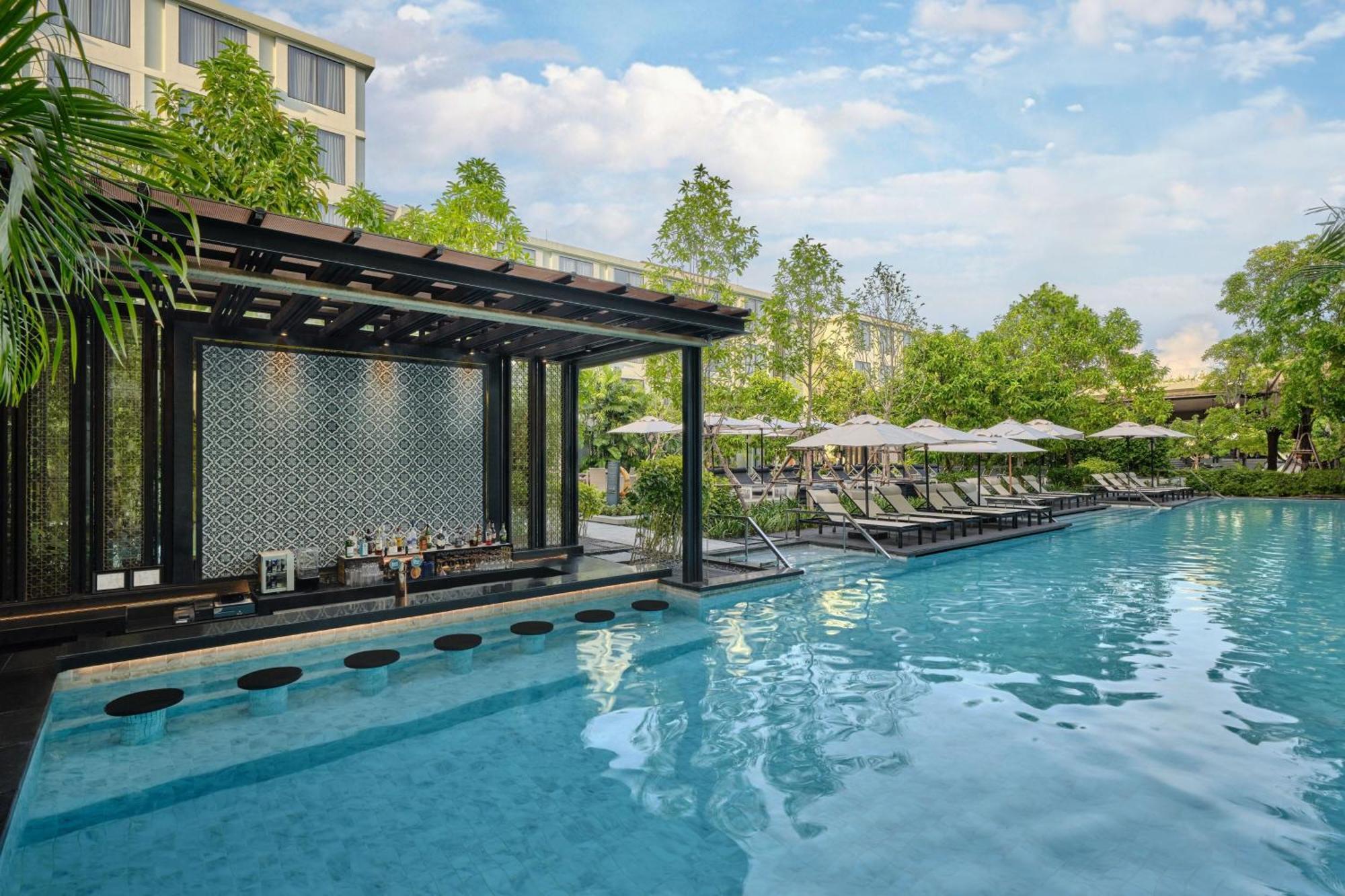 Four Points By Sheraton Phuket Patong Beach Resort Kültér fotó