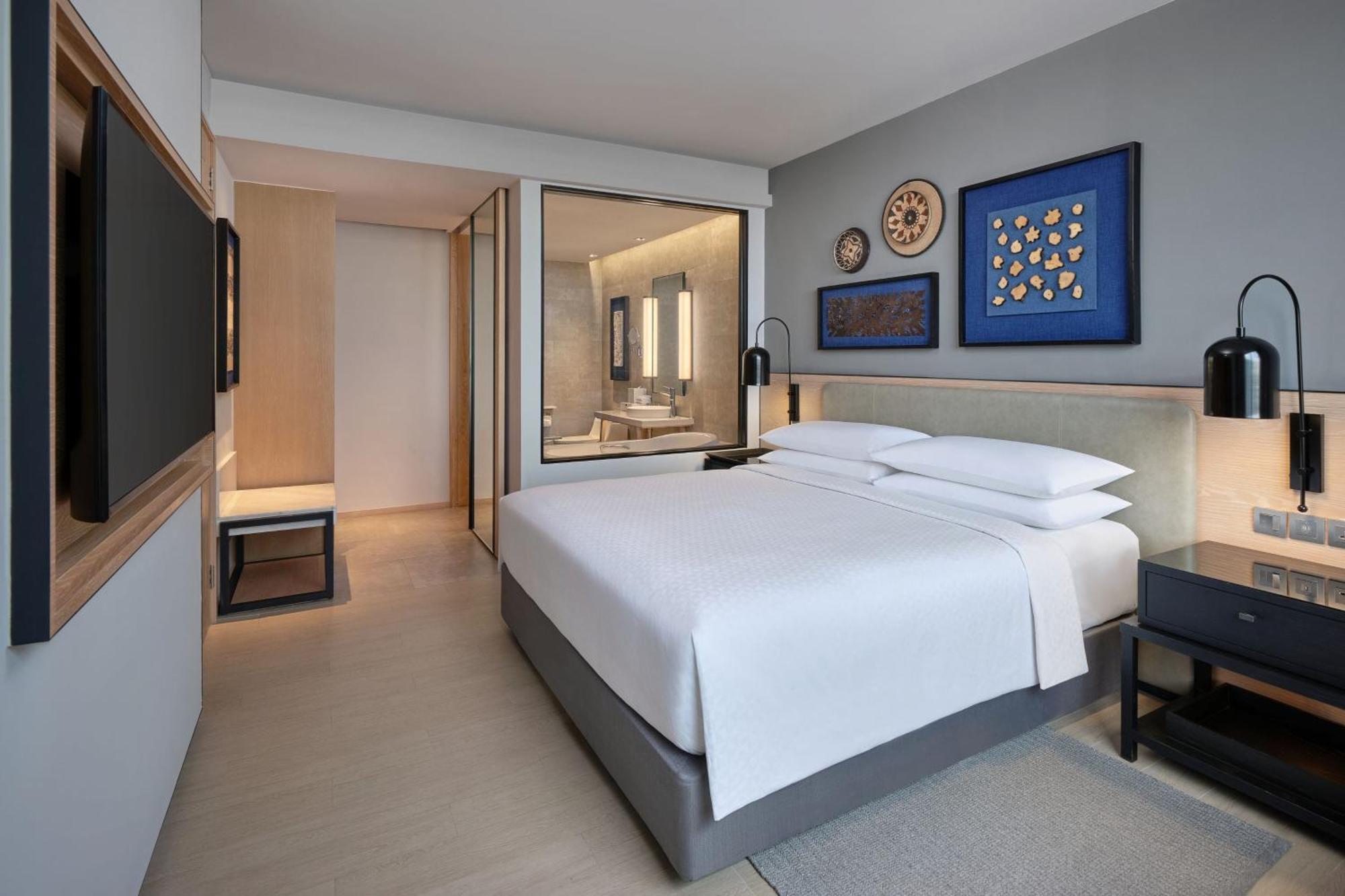 Four Points By Sheraton Phuket Patong Beach Resort Kültér fotó