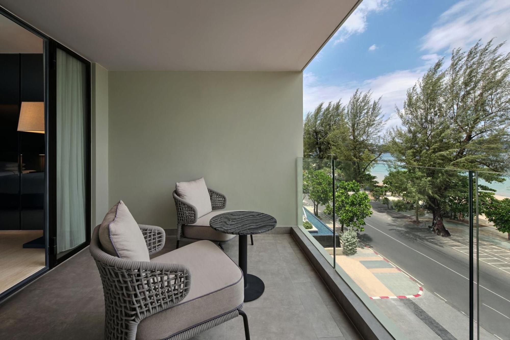 Four Points By Sheraton Phuket Patong Beach Resort Kültér fotó