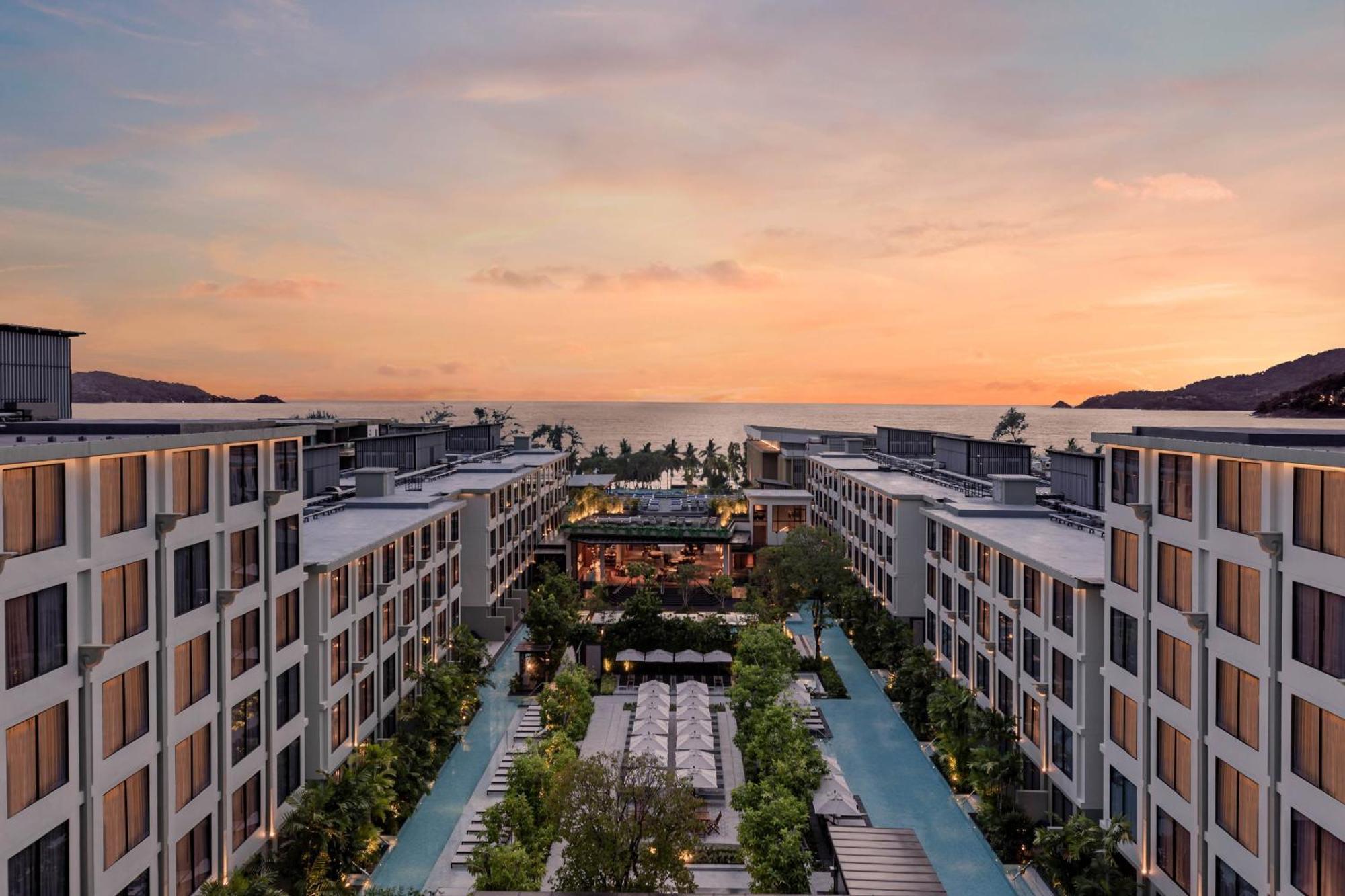 Four Points By Sheraton Phuket Patong Beach Resort Kültér fotó